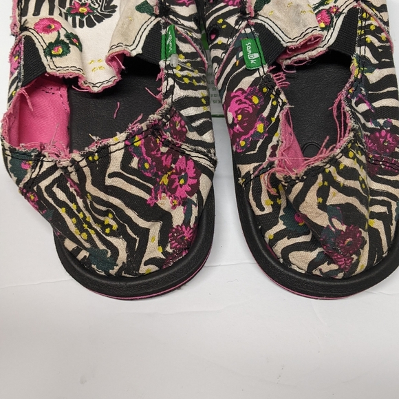 Sanuk Gir Zebra Flats - Picture 8 of 10